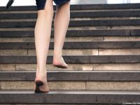 Feet - Dina A - 2010-07-15 Two pretty girls