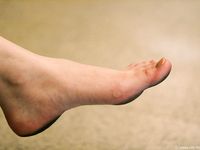 Feet - Dina A - 2010-07-15 Two pretty girls