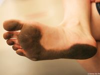 Feet - Dina A - 2010-07-15 Two pretty girls