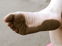 Feet - Dina A - 2010-07-15 Two pretty girls