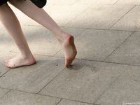 Feet - Dina A - 2010-07-15 Two pretty girls