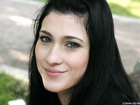 Feet - Dina A - 2010-07-15 Two pretty girls