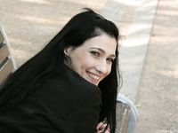 Feet - Dina A - 2010-07-15 Two pretty girls