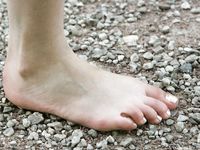 Feet - Dina A - 2010-07-15 Two pretty girls