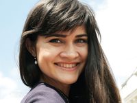 Feet - Dina B - 2014-10-24 Brunette in a business dress