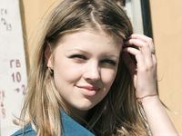 Feet - Ekaterina - 2012-05-21 Blonde in blue dress