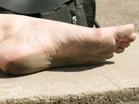 Feet - Ekaterina - 2012-05-21 Blonde in blue dress