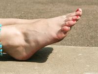 Feet - Ekaterina - 2012-05-21 Blonde in blue dress