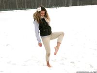 Feet - Ekaterina A - 2012-09-20 Car driver girl