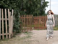 Feet - Elena - 2005-06-01 Simple barefoot pleasures of a city girl