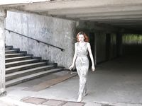 Feet - Elena - 2005-06-01 Simple barefoot pleasures of a city girl