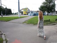 Feet - Elena - 2005-06-01 Simple barefoot pleasures of a city girl