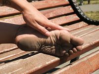 Feet - Elena A - 2014-11-20 Flexible feet