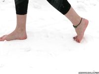 Feet - Elvira - 2011-09-01 Winter barefoot pleasure