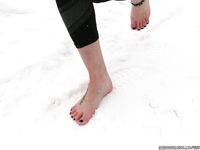 Feet - Elvira - 2011-09-01 Winter barefoot pleasure