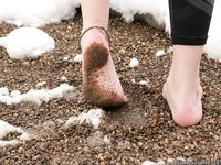 Feet - Elvira - 2011-09-01 Winter barefoot pleasure