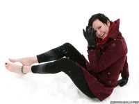 Feet - Elvira - 2011-09-01 Winter barefoot pleasure