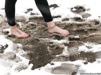 Feet - Elvira - 2011-09-01 Winter barefoot pleasure