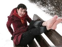 Feet - Elvira - 2011-09-01 Winter barefoot pleasure