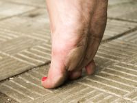 Feet - Galina - 2013-12-28 City life