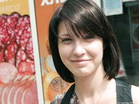 Feet - Galya - 2012-07-15 Barefoot in blue jeans