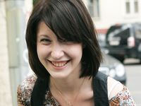 Feet - Galya - 2012-07-15 Barefoot in blue jeans