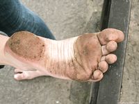 Feet - Galya - 2012-07-15 Barefoot in blue jeans