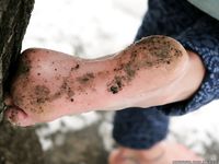 Feet - Gayane - 2013-05-04 Barefoot girl in winter city