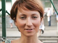 Feet - Gulnara A - 2010-11-01 Dirty feet in public