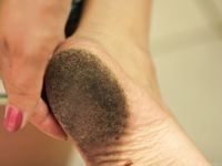 Feet - Gulnara A - 2010-11-01 Dirty feet in public