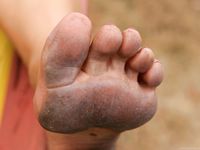 Feet - Gulnara A - 2010-11-01 Dirty feet in public