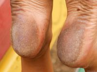 Feet - Gulnara A - 2010-11-01 Dirty feet in public