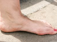 Feet - Inna - 2010-07-27 Business lady