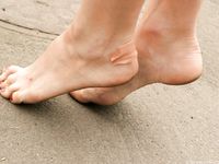 Feet - Inna A - 2011-05-27 Uncomfortable shoes