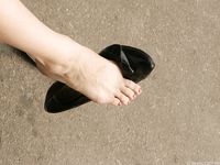 Feet - Inna A - 2011-05-27 Uncomfortable shoes