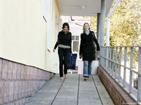 Feet - Ira B + Lena D - 2008-02-02 Long barefoot travel