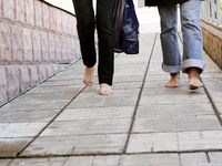 Feet - Ira B + Lena D - 2008-02-02 Long barefoot travel