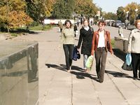 Feet - Ira B + Lena D - 2008-02-02 Long barefoot travel