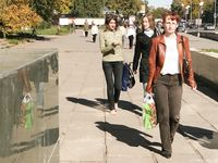 Feet - Ira B + Lena D - 2008-02-02 Long barefoot travel