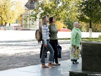 Feet - Ira B + Lena D - 2008-02-02 Long barefoot travel