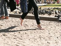 Feet - Ira B + Lena D - 2008-02-02 Long barefoot travel