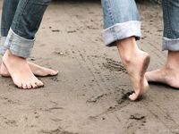 Feet - Ira B + Nata A - 2009-02-26 Autumn barefoot travel