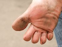 Feet - Ira B + Nata A - 2009-02-26 Autumn barefoot travel