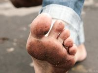 Feet - Ira B + Nata A - 2009-02-26 Autumn barefoot travel