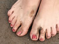 Feet - Ira B + Nata A - 2009-02-26 Autumn barefoot travel