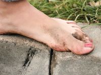 Feet - Ira B + Nata A - 2009-02-26 Autumn barefoot travel