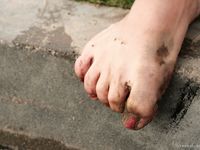 Feet - Ira B + Nata A - 2009-02-26 Autumn barefoot travel