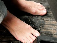 Feet - Ira B + Nata A - 2009-02-26 Autumn barefoot travel