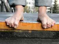 Feet - Ira B + Nata A - 2009-02-26 Autumn barefoot travel