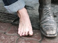 Feet - Ira B + Nata A - 2009-02-26 Autumn barefoot travel